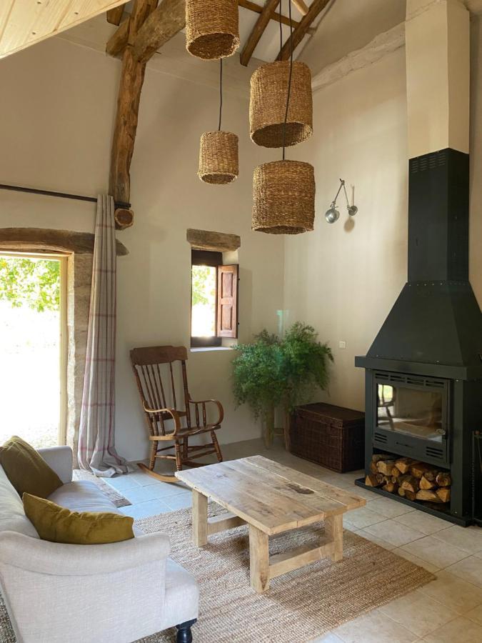 Gite Dordogne Perigord Hautefort 외부 사진